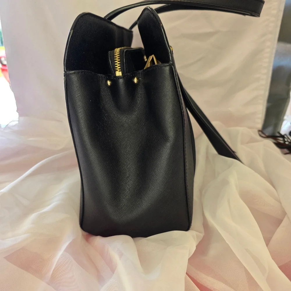 Kate Spade New York Black Saffiano Leather Tote Bag Shoulder Purse Gold Hardware